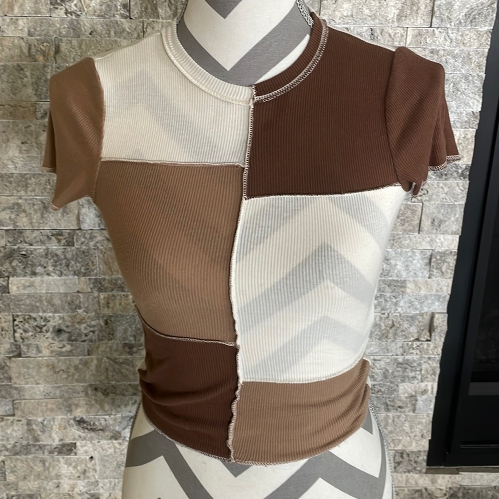 Hollister must have baby brown tee